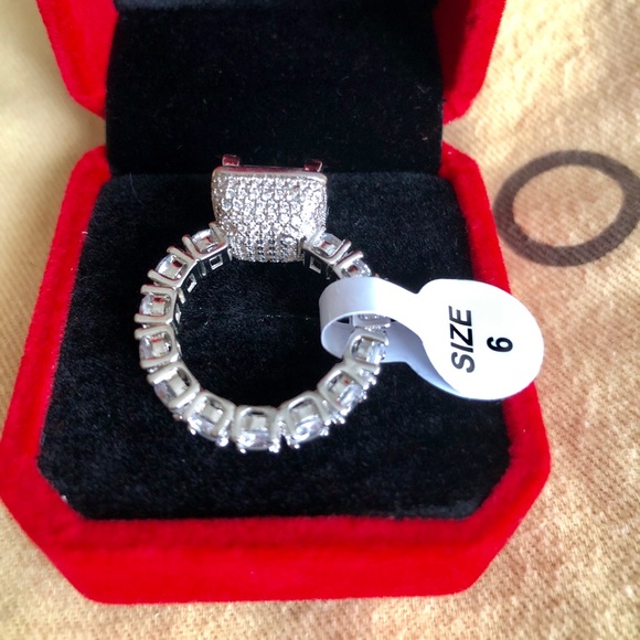 CZ Fashion Ring - Picture 6 of 7